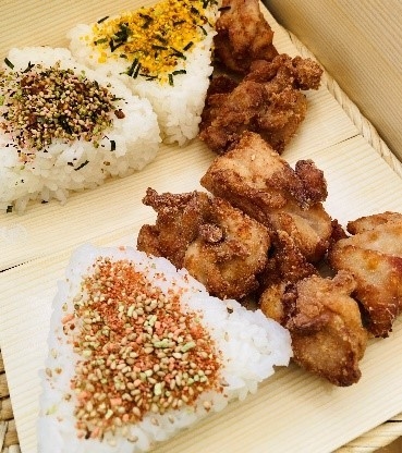 飲食