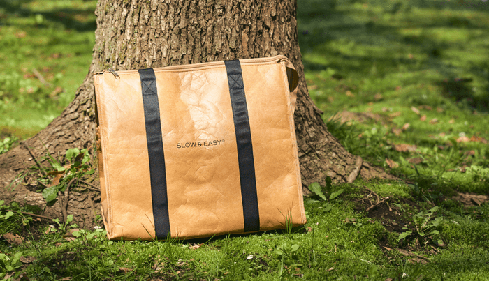 アウトドアにも馴染む