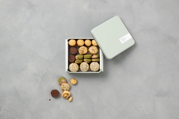 米粉クッキー缶(2,800円　※予定)