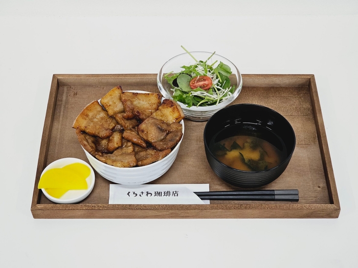 本場に負けない厚切り豚丼!