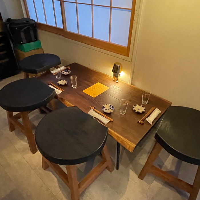 店内テーブル席