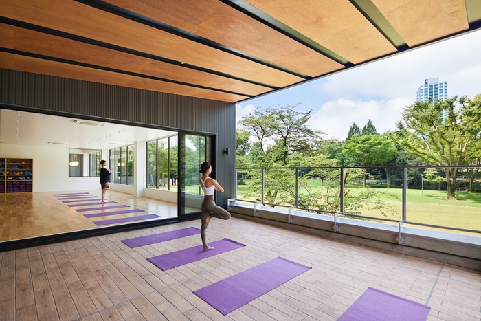 PARKERS TOKYO    ©2020 Nacása & Partners Inc.