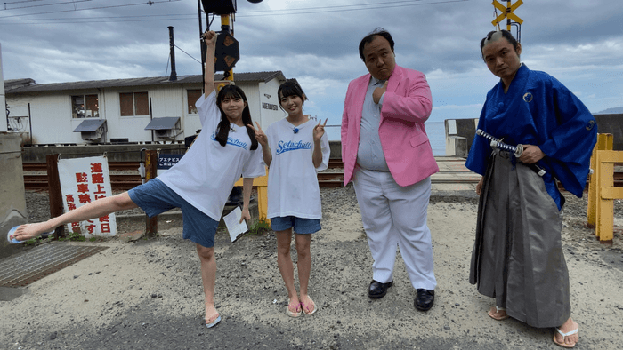 左から 工藤理子・石田みなみ・ママタルト 大鶴肥満・お侍ちゃん