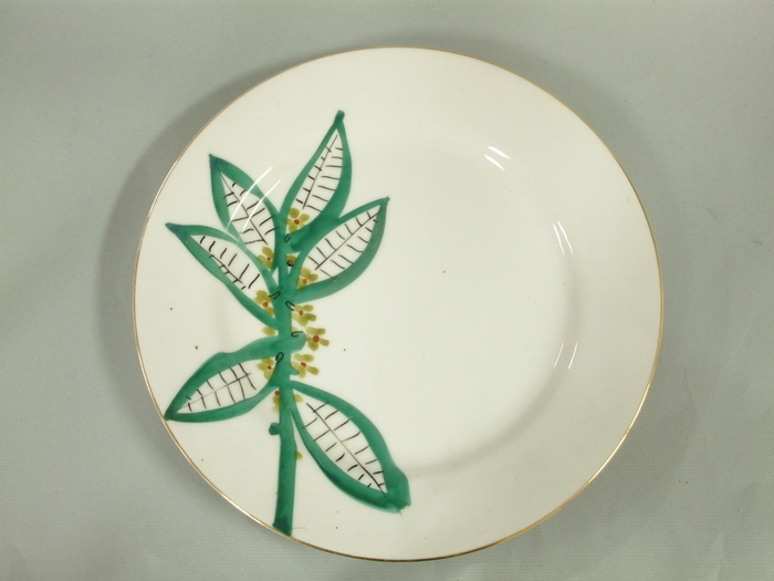 日本陶磁振興会(デザイン・描画=日根野作三)「色絵皿」