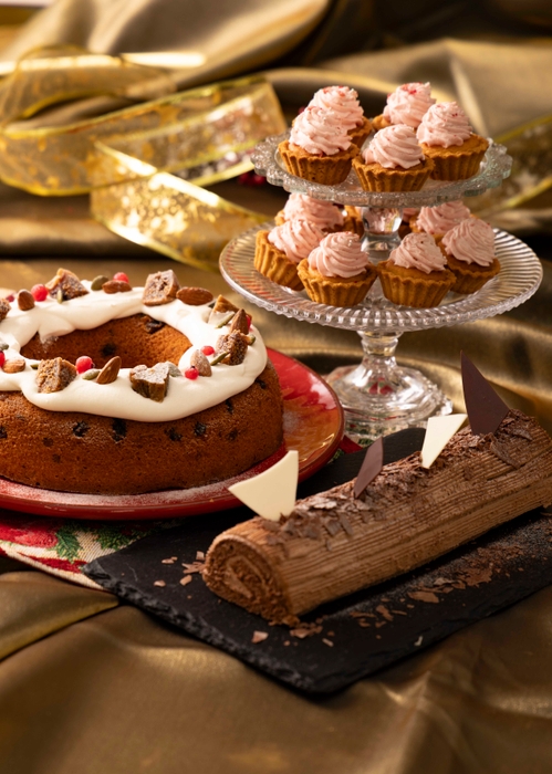 2日間限定メニュー(いちごのクリスマスツリーモンブラン、シュトレンエンゼル、ブッシュ・ド・ノエル)