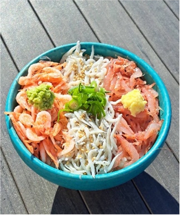 「駿河の3色丼」金目鯛お味噌汁付　～生桜えび・釜揚げ桜えび・釜揚げしらす～