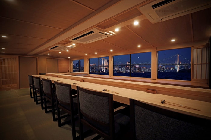 屋形船「鮨 おりがみ」 内観(1)