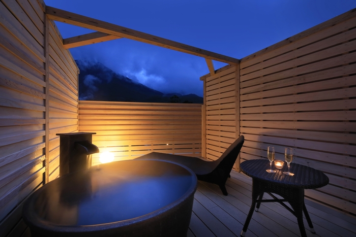 山々を望む貸切露天風呂(別府風雅)