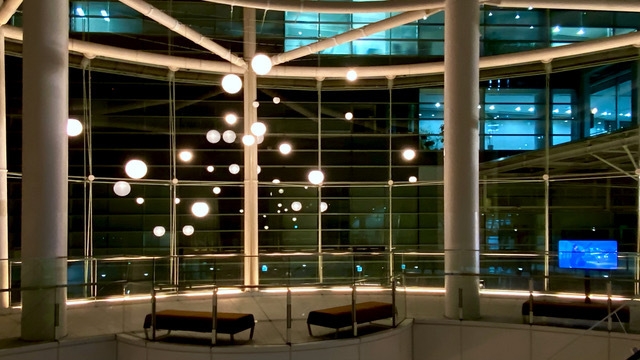 《ここに居ない人の灯り》撮影:井上桂祐