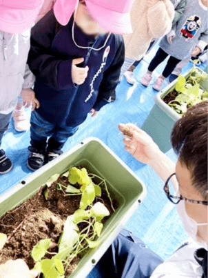 さわってみようかな・・・