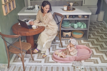 機能性の進化とオシャレさで大絶賛！ ベビー用品ブランド neomamaismの人気商品 「ベッドインベッド」がTV番組「夫が寝たあとに」で 紹介されました