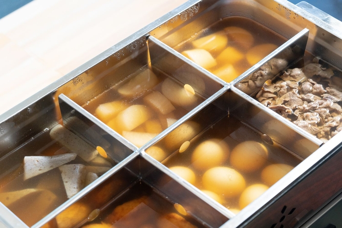 お替り自由!味が染み込んだアツアツおでん