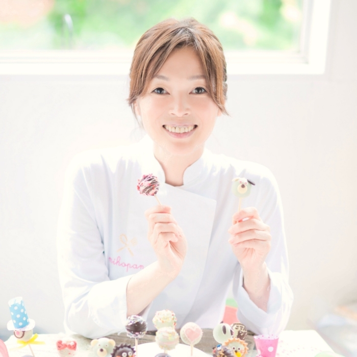 代表：都築美穂