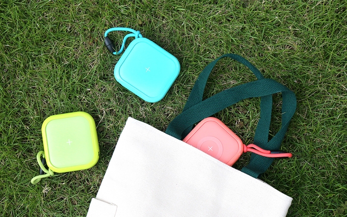 有名なパントン(PANTONE)が選出するその年のトレンドカラーを参考に選定