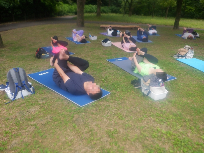 マット越しに芝生の感触が伝わります
