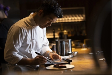 【ミシュランNY三ツ星、東京一ツ星シェフ】 米澤文雄率いる紹介制ダイニング「No Code」が、 「メキシカン・フレンチ」にジャンル変更！ 世界展開へ向けたメニューリニューアルと新体制のご報告