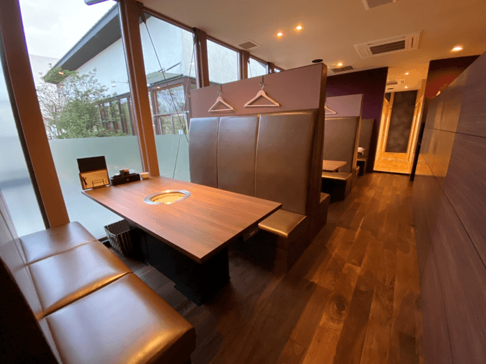 南草津店 テーブル席1