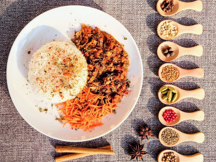 いとカフェとスパイスのFACTORY