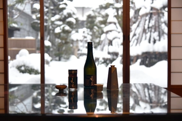 漁期2ヶ月の“赤い宝石”を1瓶に丸ごと凝縮　 27年熟成の秘蔵古酒と味わう『越前蟹乃醤』 ペアリングセット、12月25日販売開始