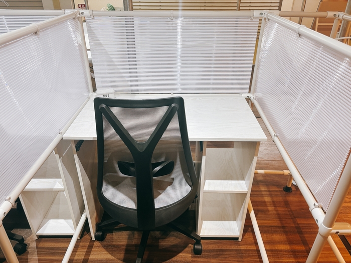 席その2(作業席)