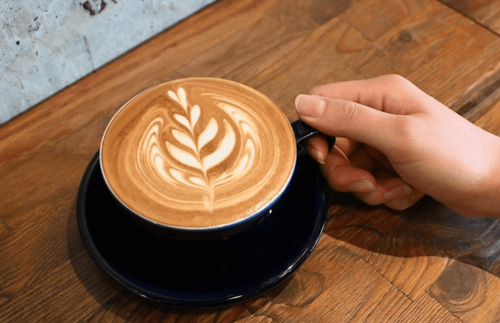 バリスタが一杯ずつ丁寧に抽出いたしま