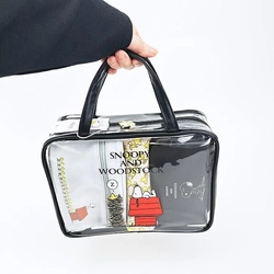 選べる２タイプ！スヌーピーのキュートなトラベルポーチセットが普段使いにも優秀