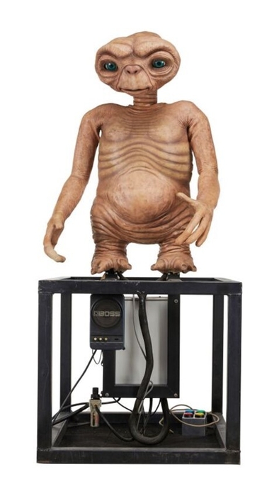 E.T.(2) (C)Julien's Auctions