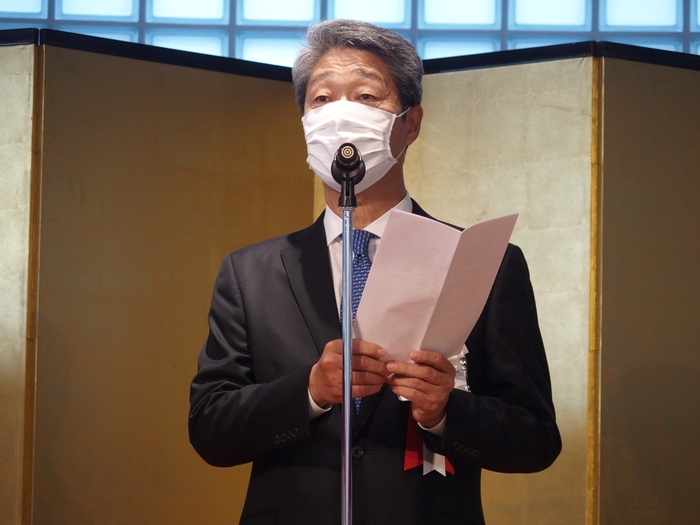 竣工に当たり挨拶する社長 竹内 一弘