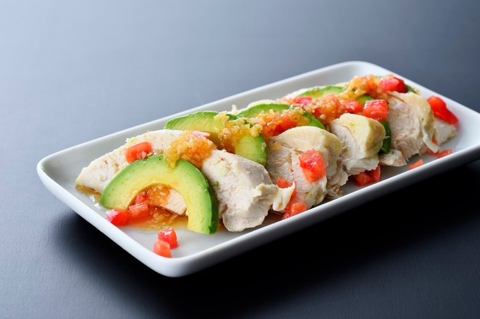 アボカドと鶏ハムのサラダ 日向夏ドレッシング和え