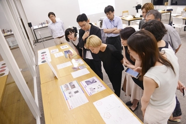 ノンデザイナーがデザイン判断力を磨く「WEデザインスクール」 基礎理論、ロゴ分析などの新講座を開設