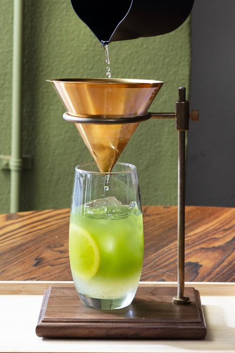 レモネードに煎茶をドリップ