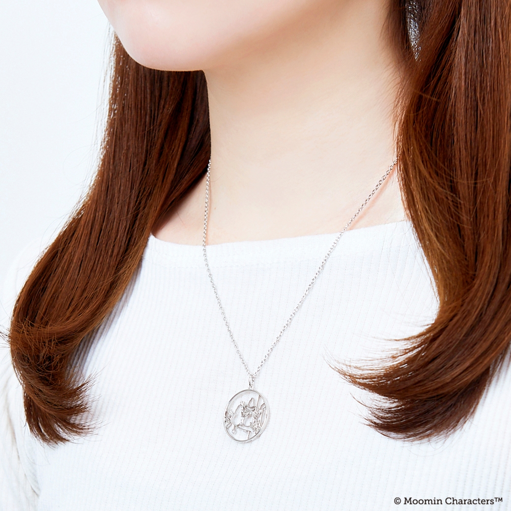 フレンドシップ ネックレス 着用画像