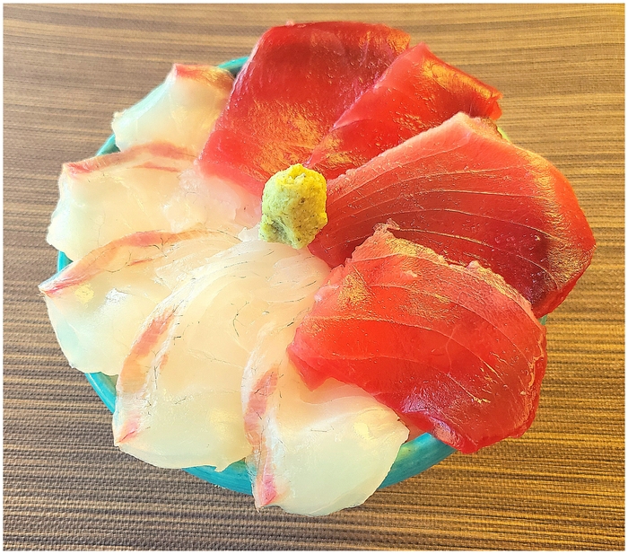 紅白いいじゃん丼