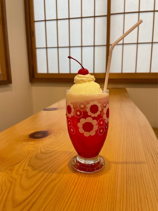 いちごクリームソーダ