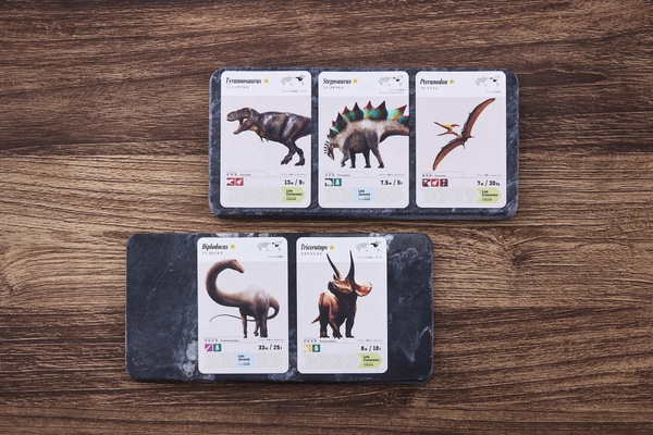 「恐竜くん」全面監修による、興味と新たな発見につながる 恐竜ボードゲーム・遊べる恐竜図鑑、 「ディノミュージアム」をGEO GAMESから 2025年7月8日(火)に発売！