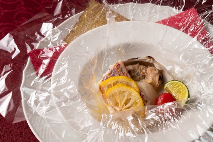 Pesce | イトヨリ鯛とハマグリの包み焼き 柚子の香り