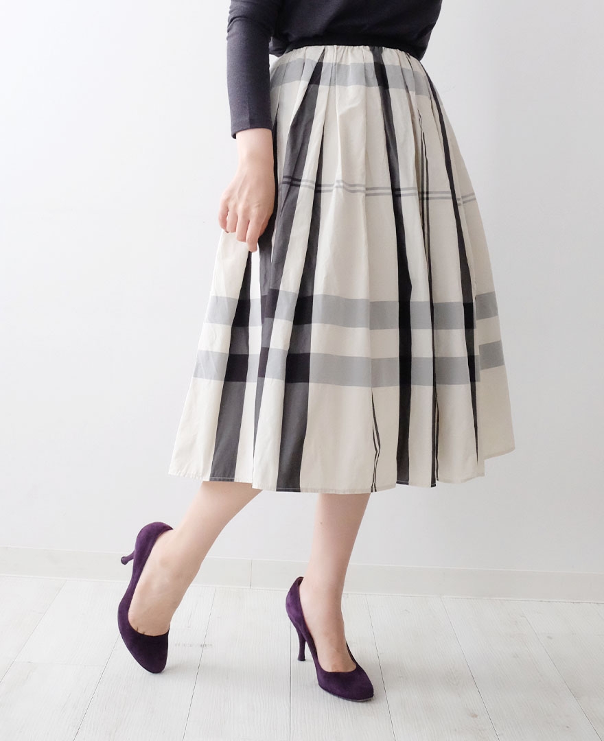 トレコードの神戸・山の手モノトーンチェックスカート