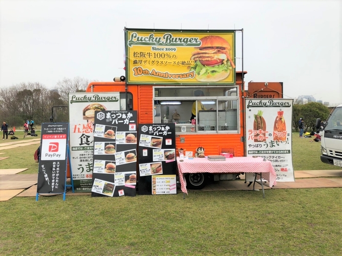 メイン会場での販売メニューはからあげ・ドリンク・アイスなど盛りだくさん!