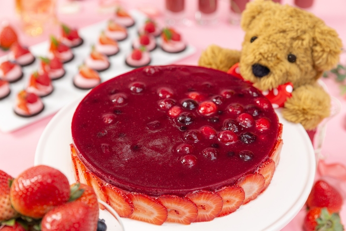 イチゴムースのケーキ