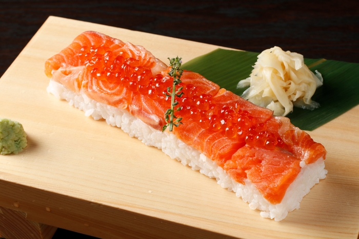 「極上サーモンの押し寿司」1,628円