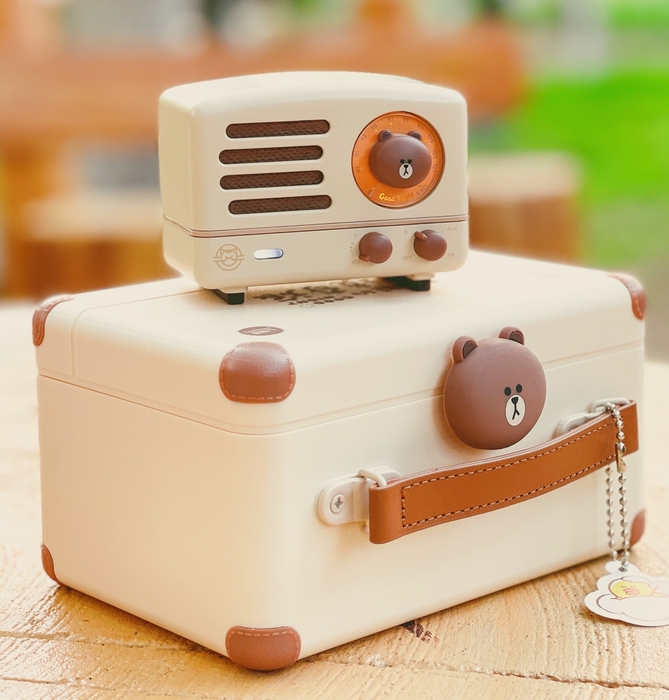 展開色:LINE FRIENDS