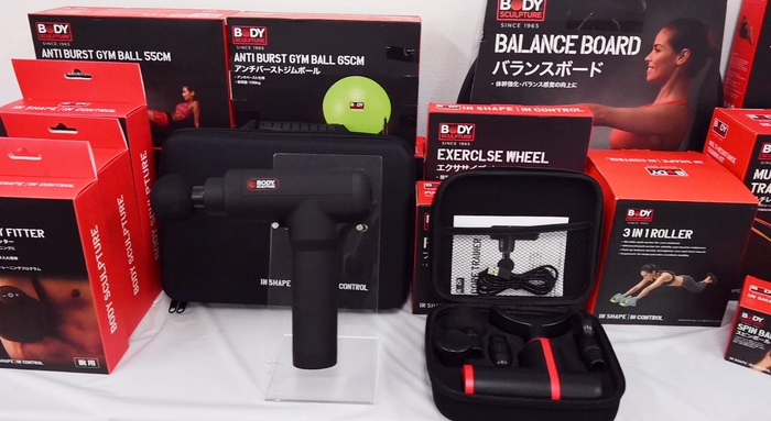 BODY SCULPTURE展示