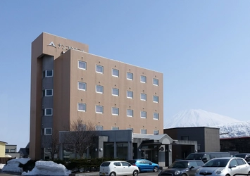 サムティ、倶知安駅より徒歩1分の ビジネスホテル取得契約を締結 ゲストハウス区画を新設し7月にリブランドオープン予定