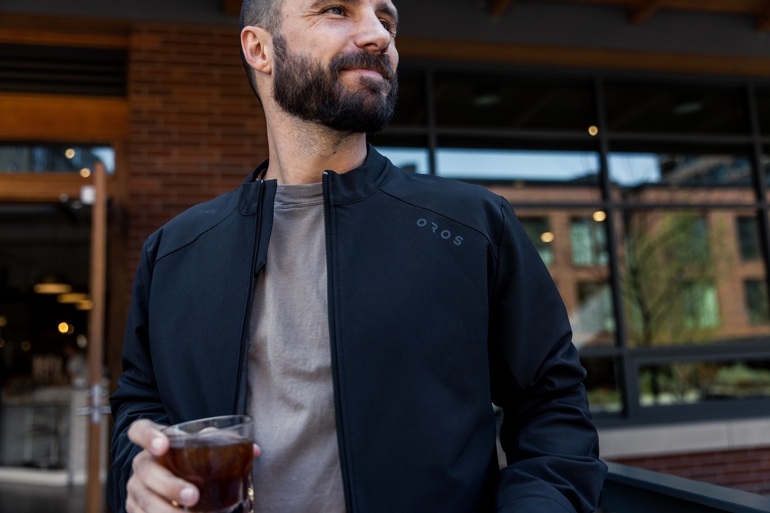 映画に出てくる宇宙ステーションクルーを彷彿させる洗練されたデザイン