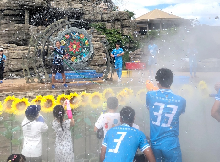 「びしょ濡れ必至!“Splash Water Tiamo”」の様子