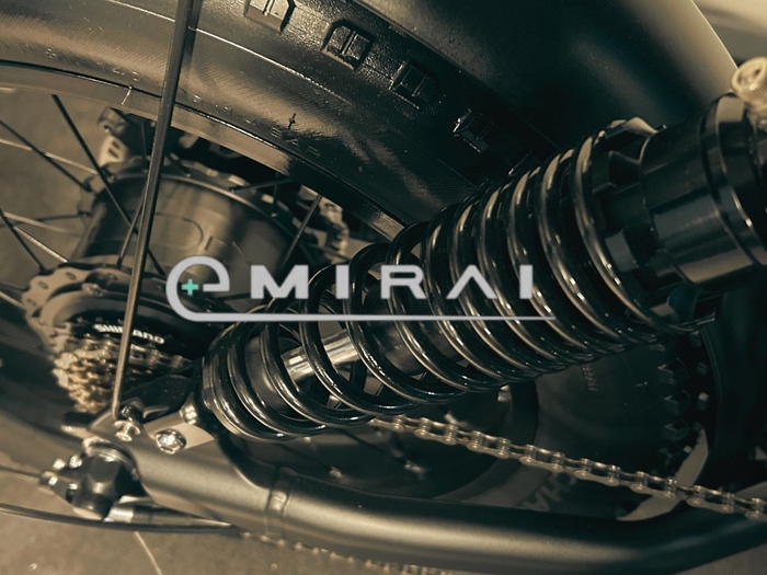 サスペンション