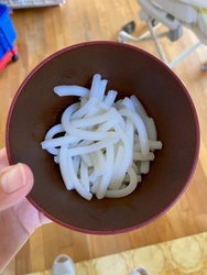 2025年夏に向け、米粉入りの麺の製造販売を本格始動！ 昭和36年創業のおかき屋が展開する新事業