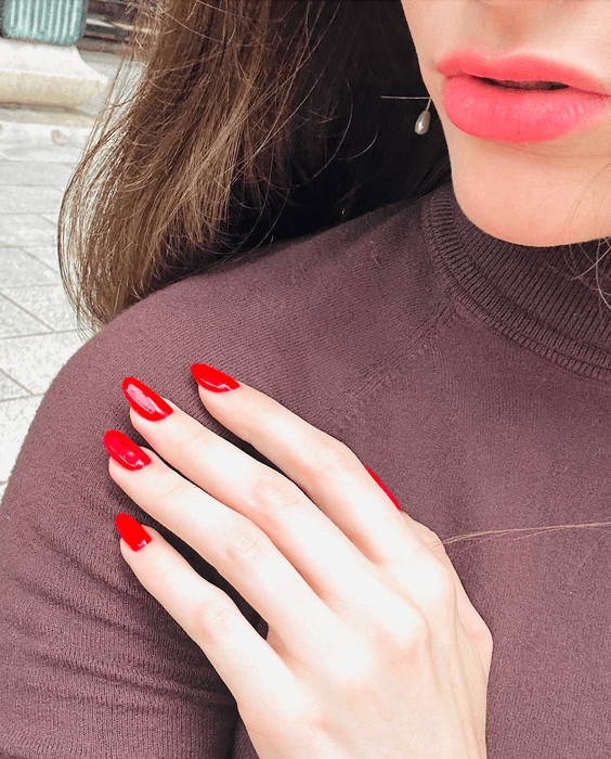 シンプルなネイル