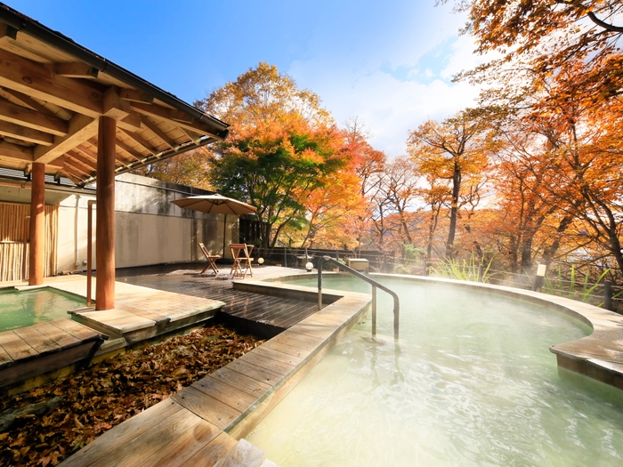 露天風呂(紅葉シーズン・例年10月中旬~)