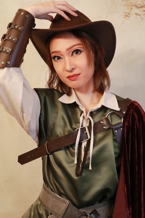 ドイル・フォリエ役 碧乃 睲(あおの せい)